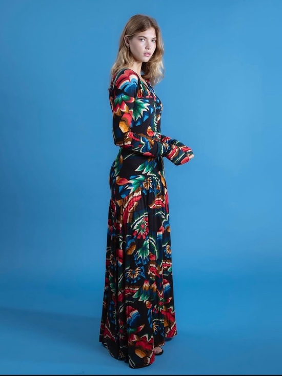 FARM Rio Dresses & Skirts - FARM Rio Navy & Multicolor Tropical Forest Print with Ruching